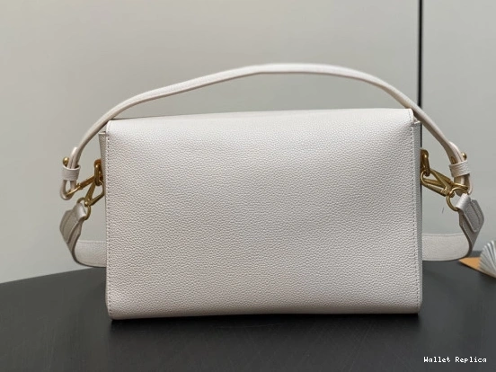 Cheap Soft LOUIS VUITTON Twist-27*19*9CM 0718